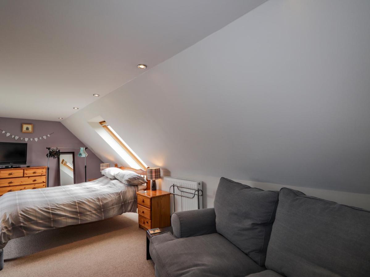 Ridge End Cottage Kilmaluag Екстериор снимка