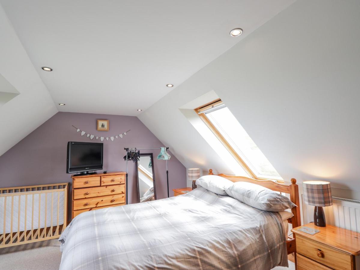 Ridge End Cottage Kilmaluag Екстериор снимка